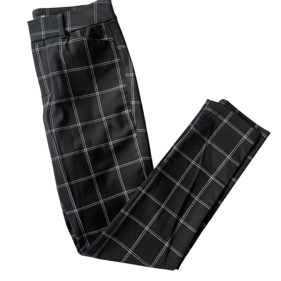 Old Navy Women's Black Plaid Skinny Pants - Picture 2 of 10